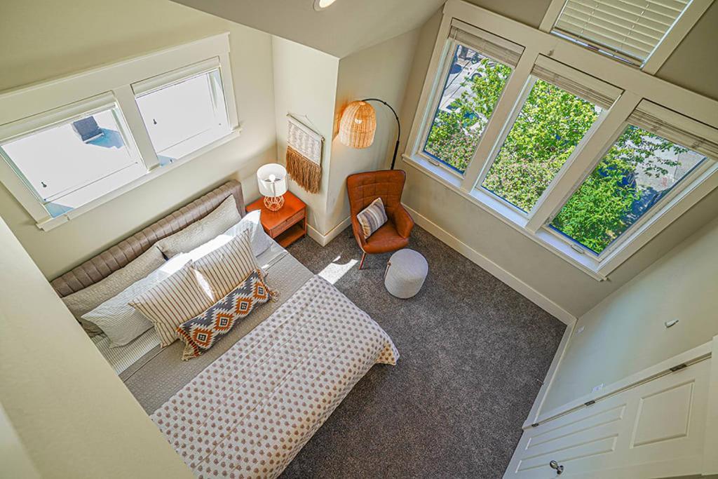 Exquisite Central Townhome With Spacious Loft And Gourmet Kitchen Seattle Buitenkant foto