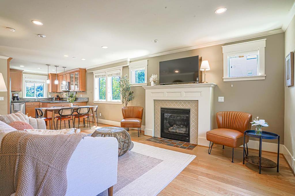 Exquisite Central Townhome With Spacious Loft And Gourmet Kitchen Seattle Buitenkant foto
