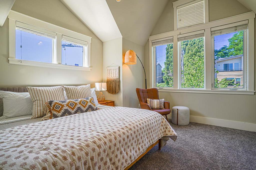 Exquisite Central Townhome With Spacious Loft And Gourmet Kitchen Seattle Buitenkant foto