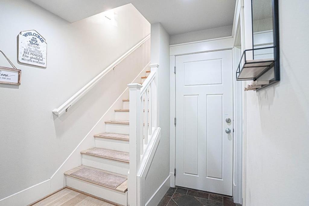 Exquisite Central Townhome With Spacious Loft And Gourmet Kitchen Seattle Buitenkant foto